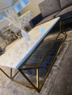Lincoln sofabord - Hvit marmorplate & Gull rustfritt stål - 130 cm thumbnail