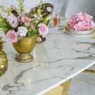 Las Vegas spisebord - 160 cm - Hvit stein plate & Gull understell i rustfritt stål thumbnail