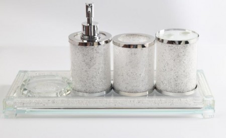 Crystalline 4- delers sett med baderomstilbehør- Sølv- Glass& K9 krystaller
